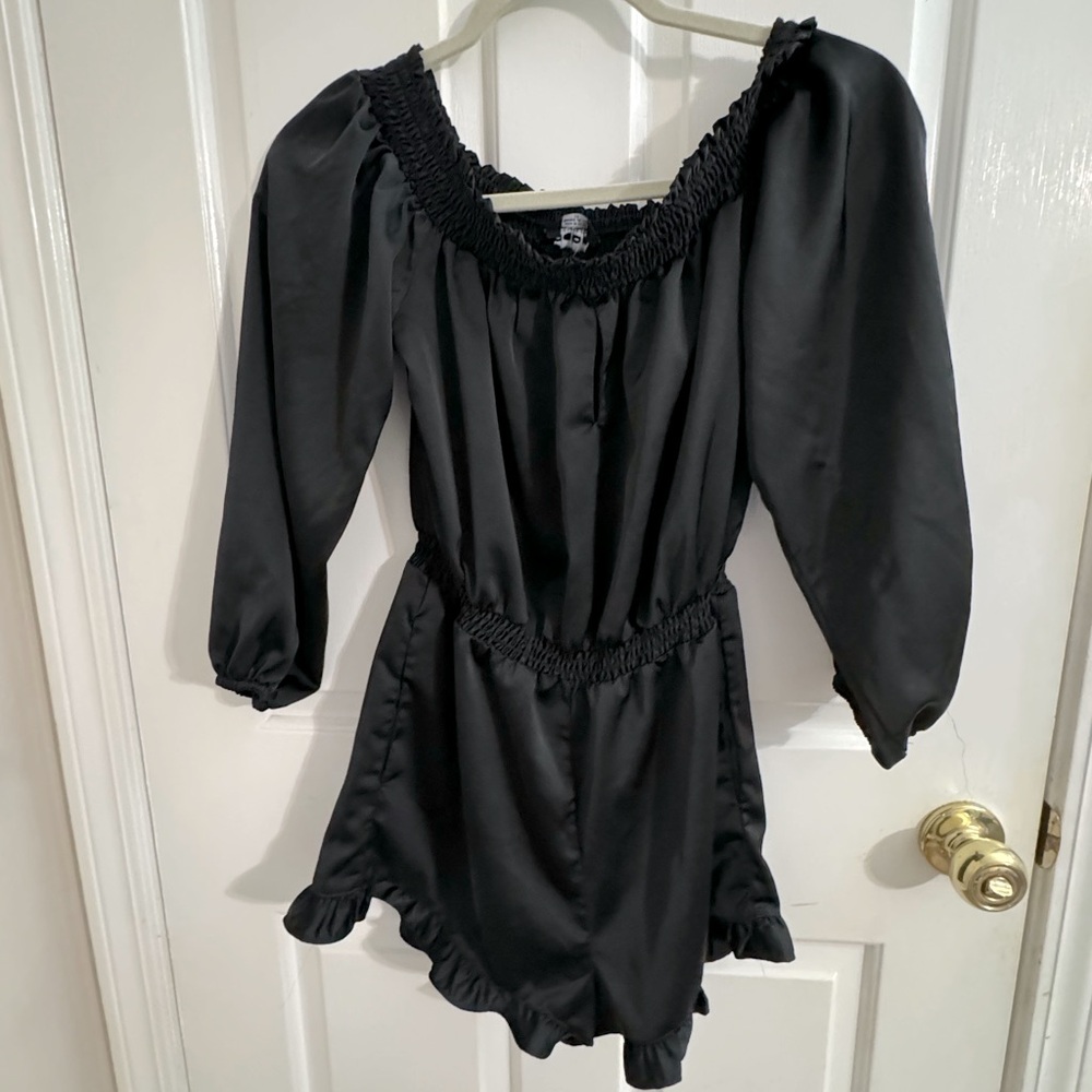 Women’s black romper. Size small.